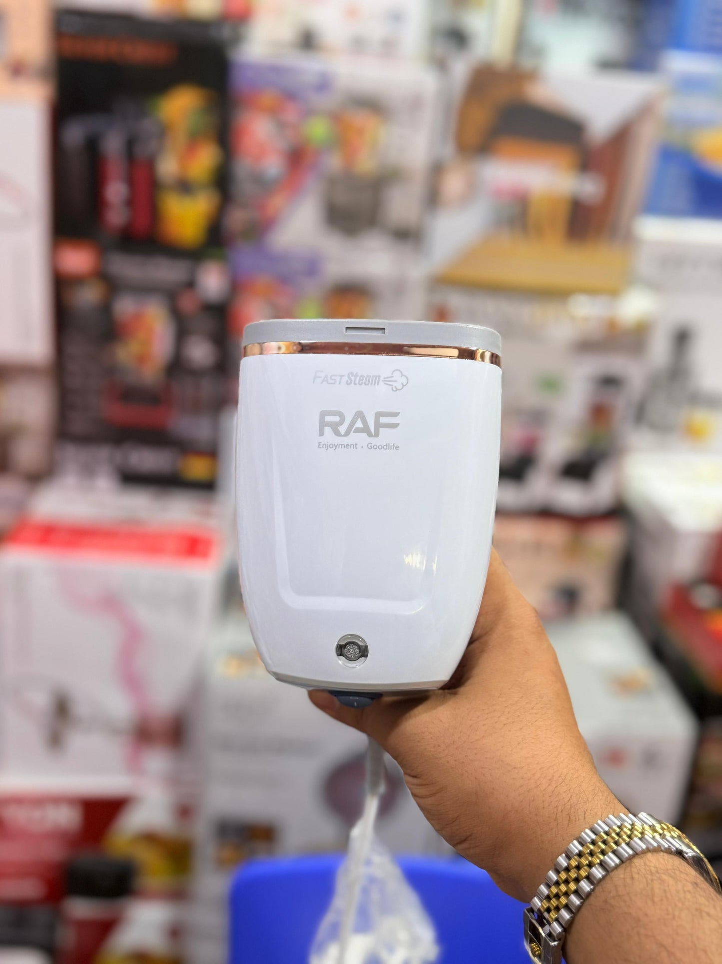 RAF hand held garment steamer
