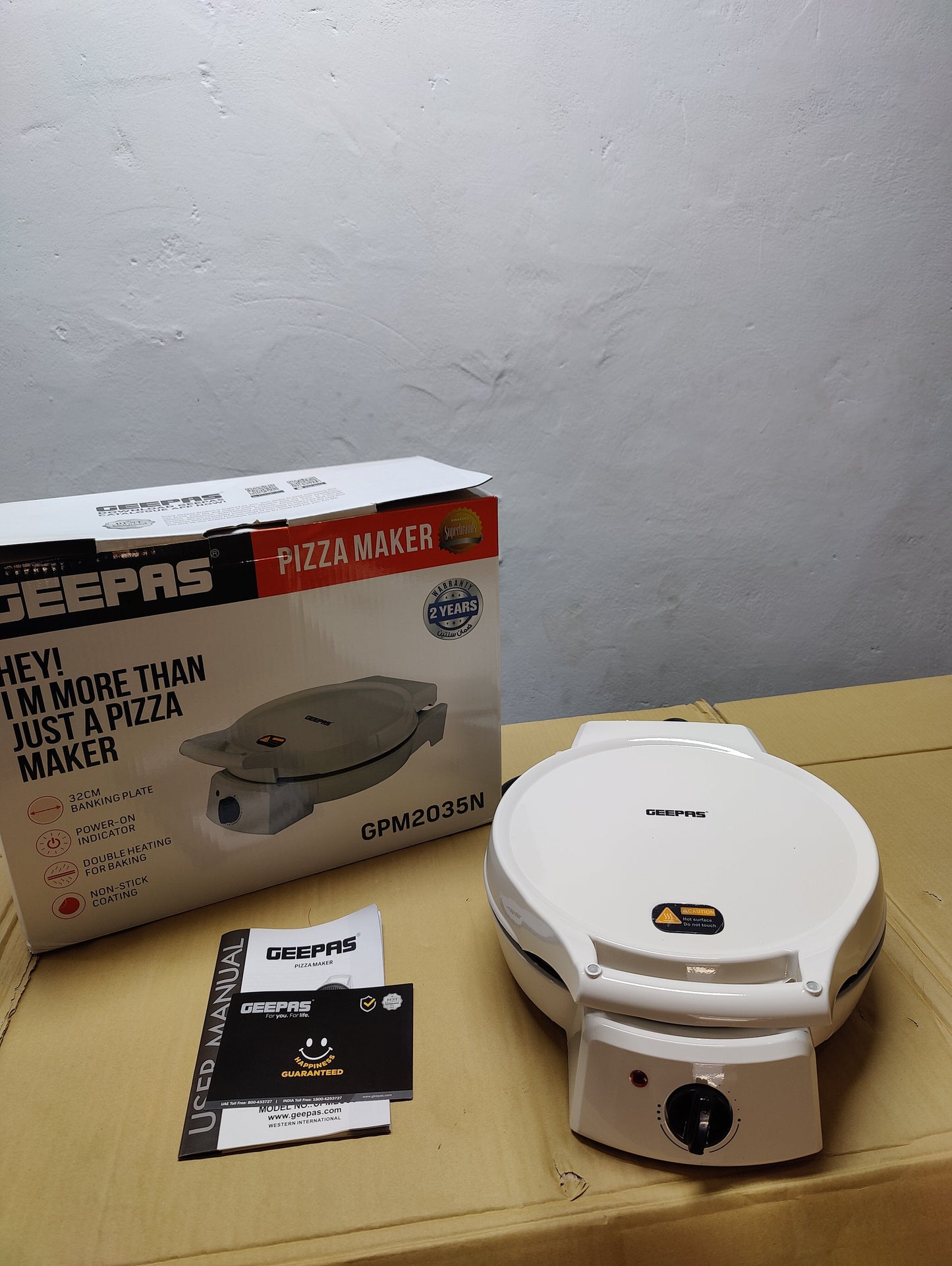 Geepas Pizza Maker GPM2035N