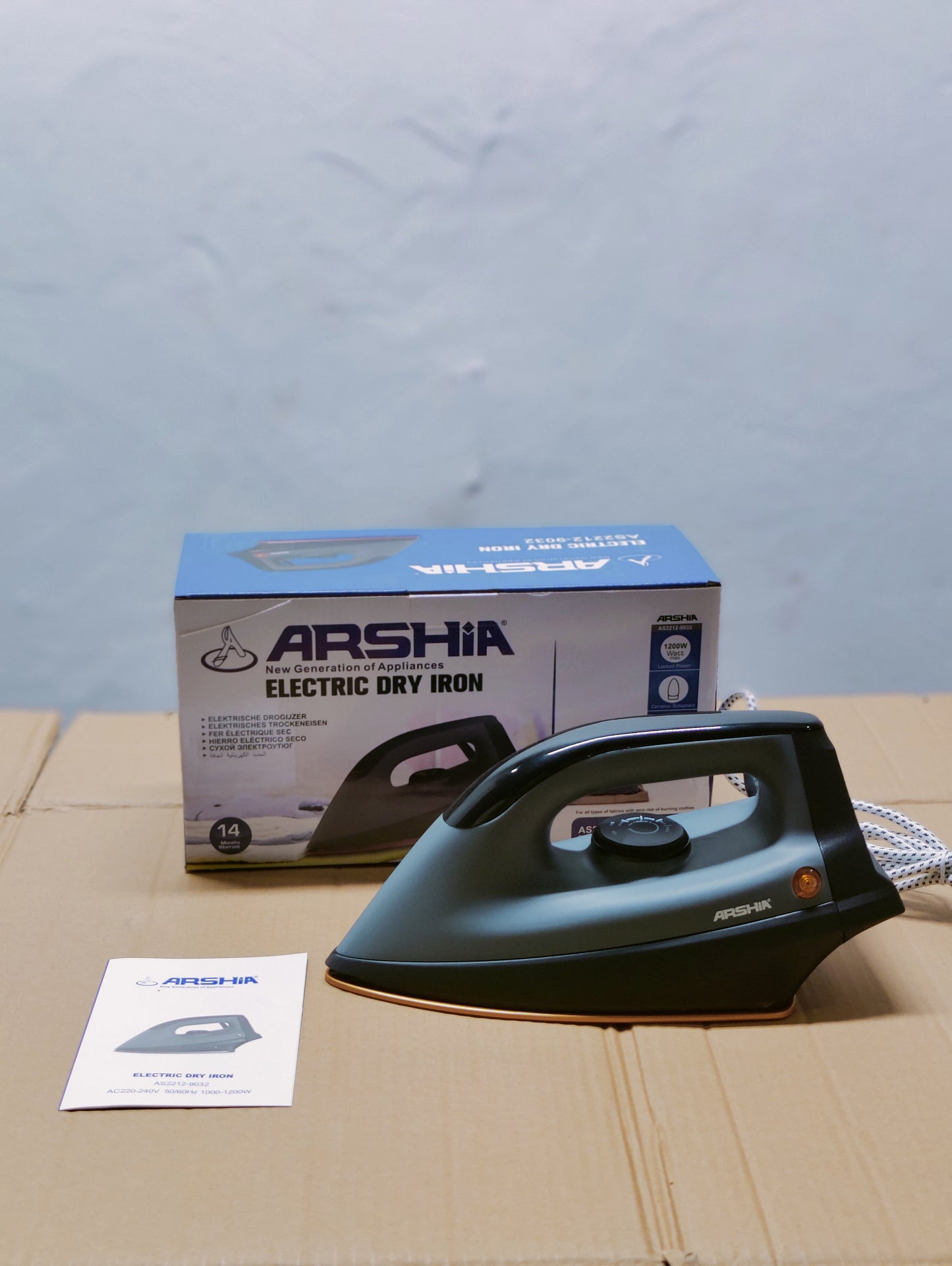 Arshia Electric Dry Iron Model - 1200 Watt -Model AS2212