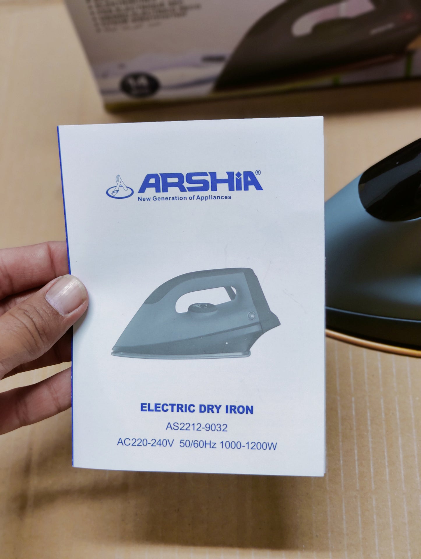 Arshia Electric Dry Iron Model - 1200 Watt -Model AS2212