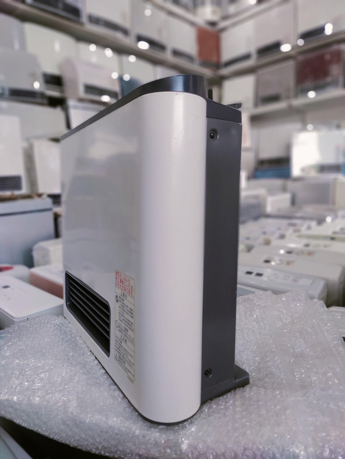 Rinnai 2.4KW ( 8296 BTU )Japanese Gas Blower Heaters (Flat Panel )