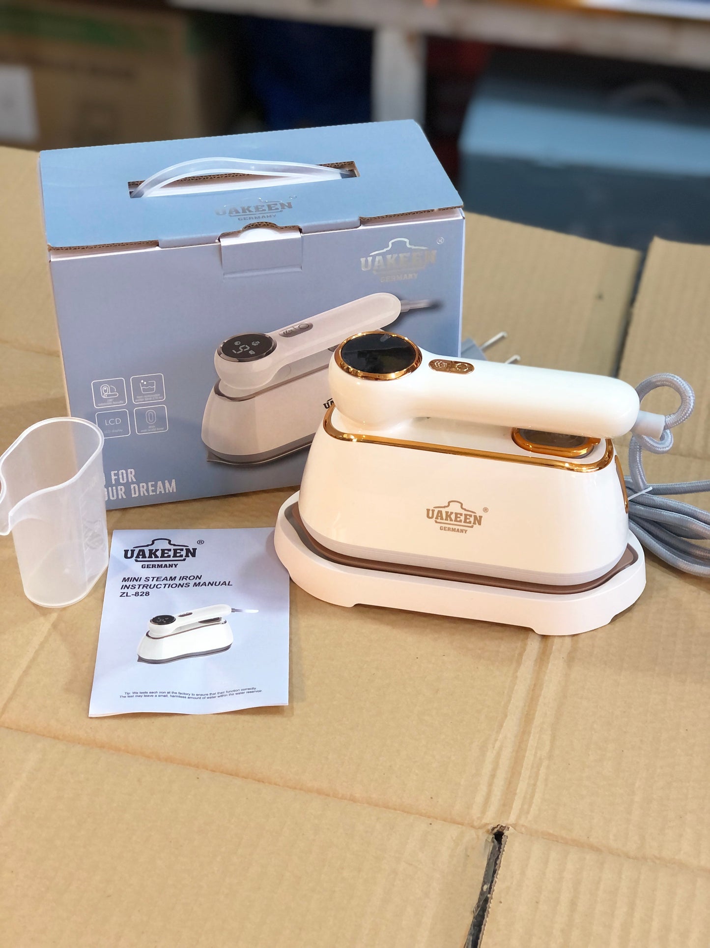 UAKEEN Digital Steam Iron Zl-828