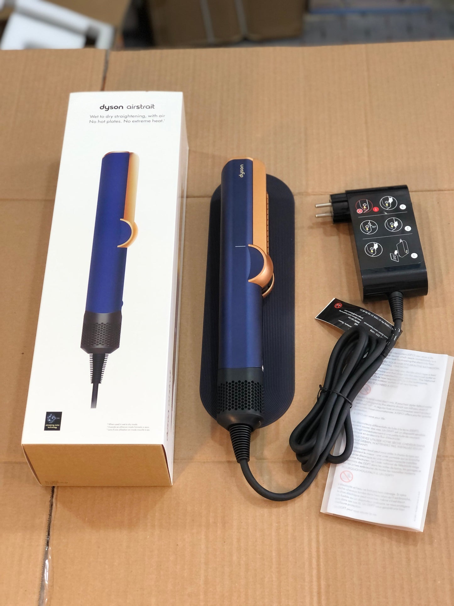 Dyson Airstrait HT01 Wet to Dry Hair