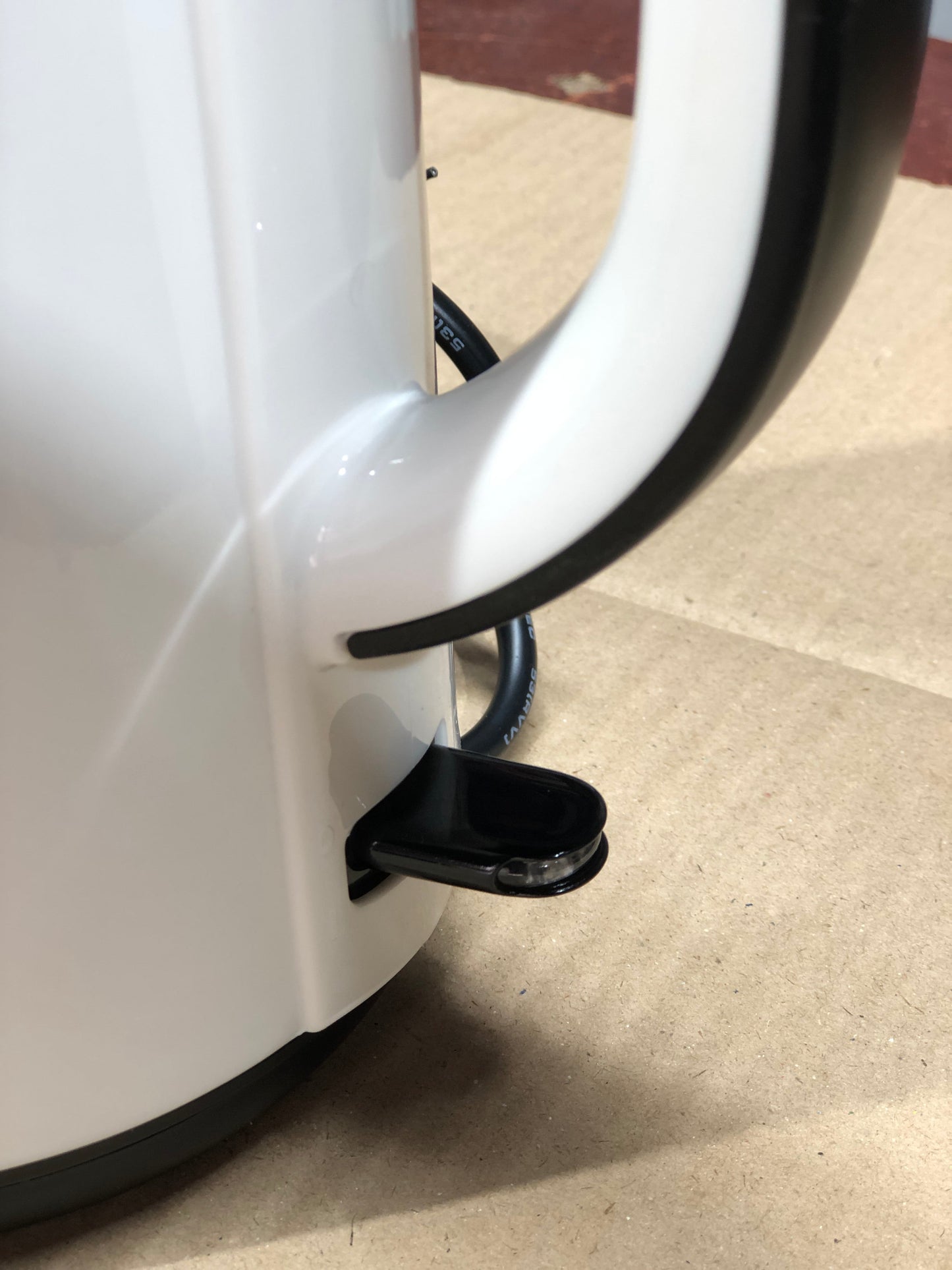 Uakeen Cool Touch Electric Kettle ZL-001