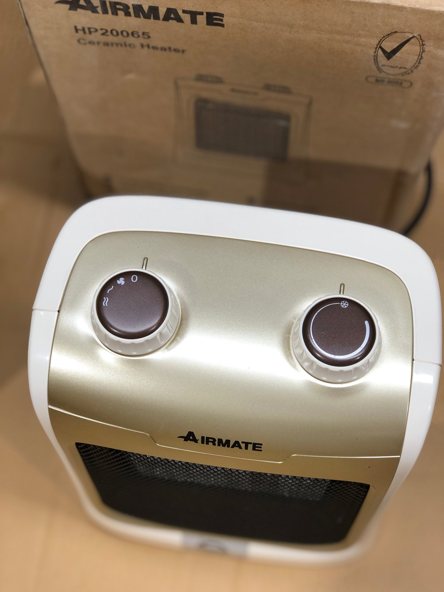 UAE Lot Imported Airmate Electric Cramic Heater
