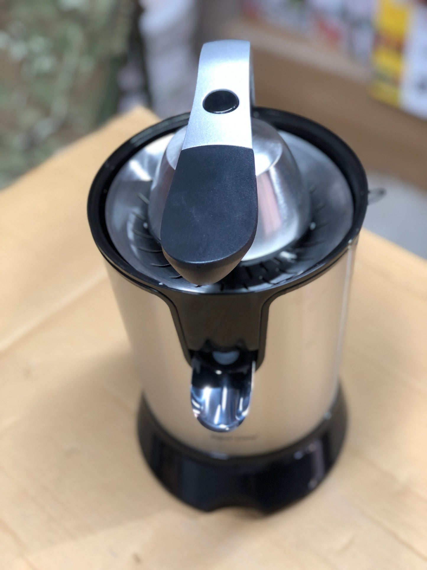 SUPER CREST Citrus Juicer 8061
