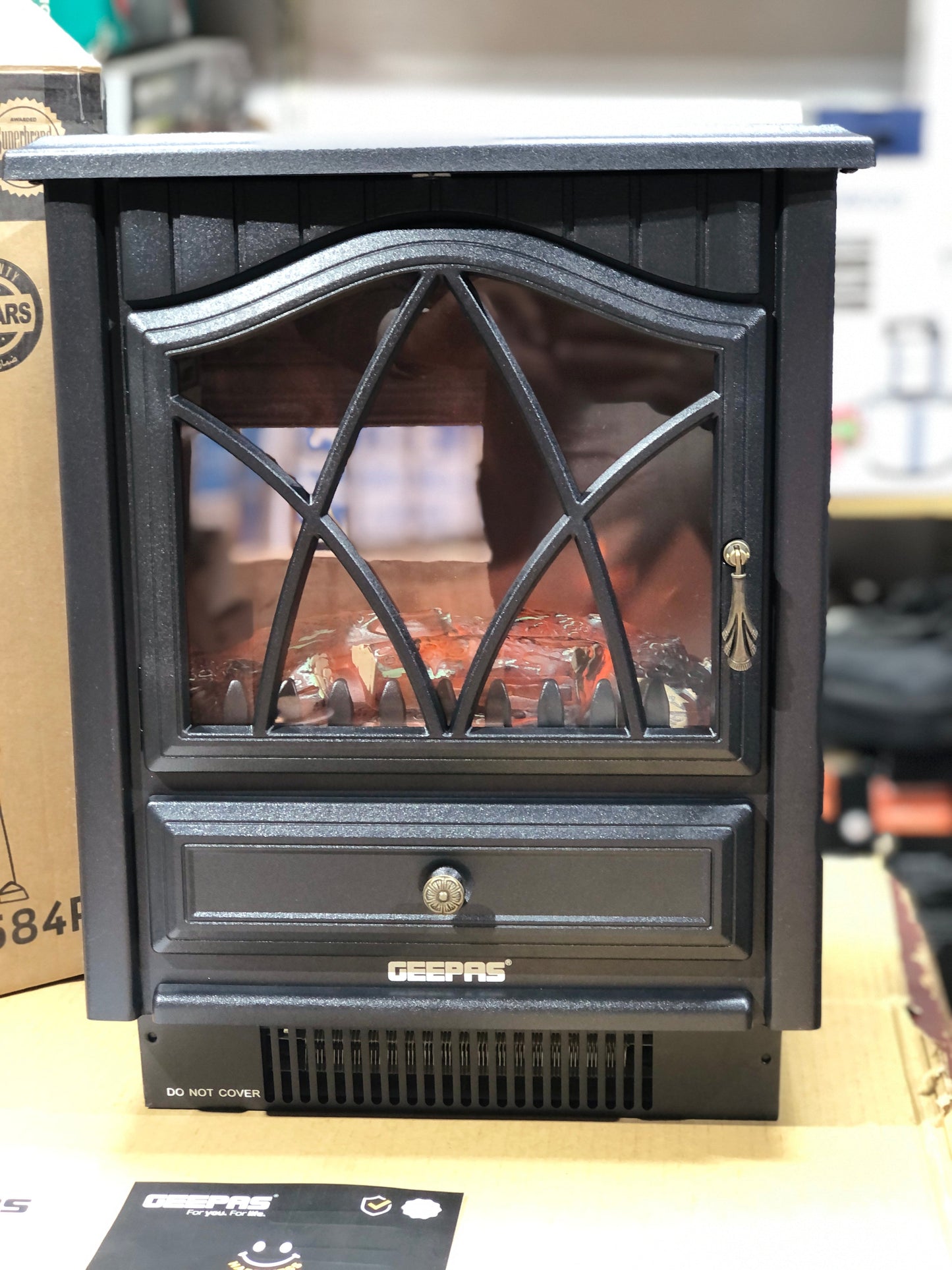 Geepas Flame Effect Cabin Electric Heater 28584