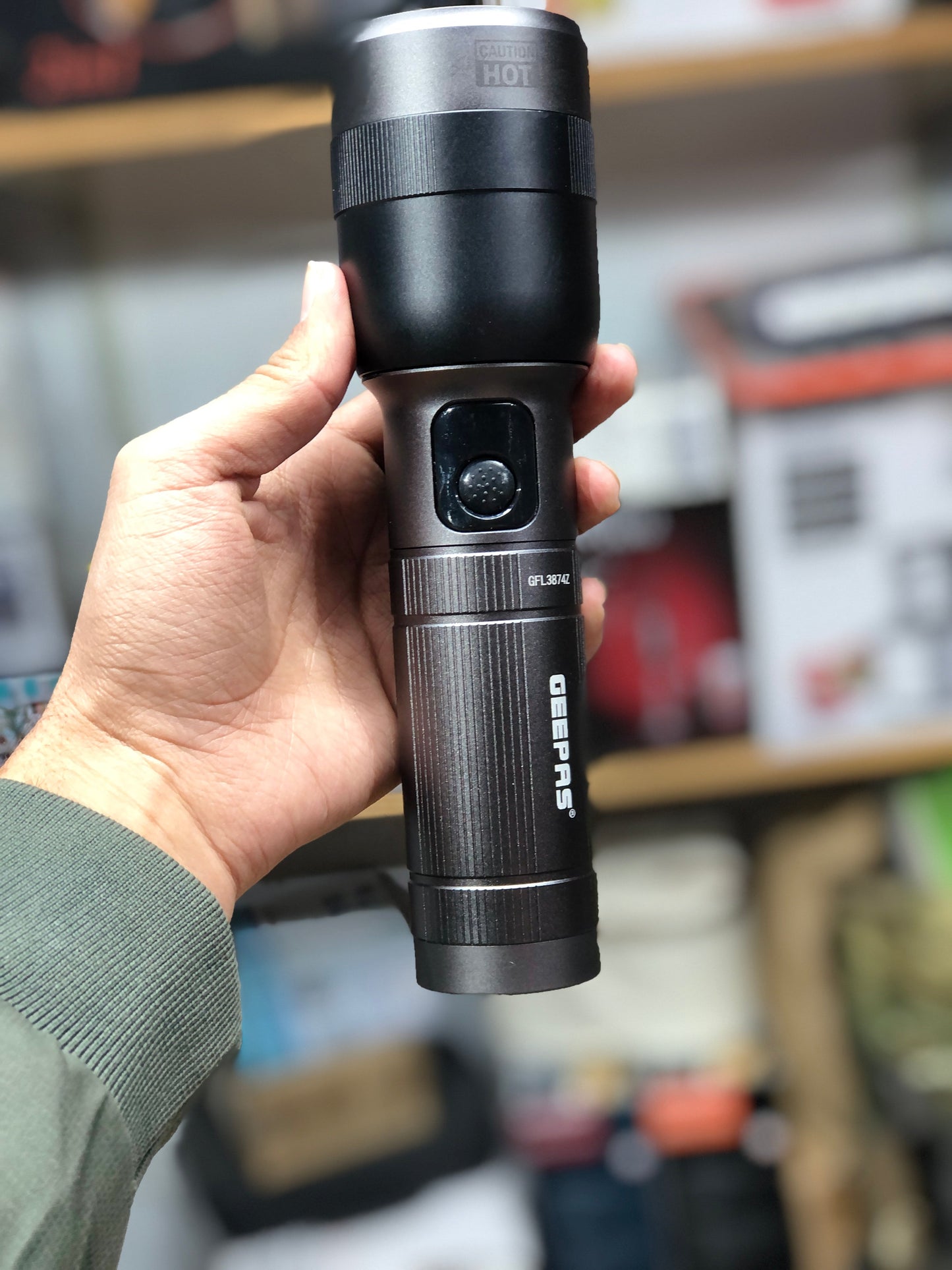 Geepas Digital Zoomable LED Flashlight- GFL3874Z