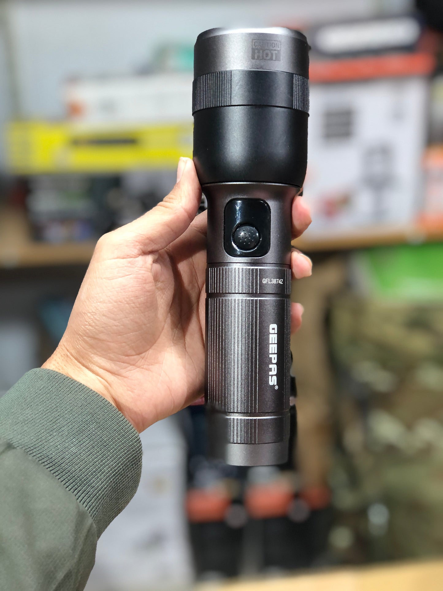 Geepas Digital Zoomable LED Flashlight- GFL3874Z