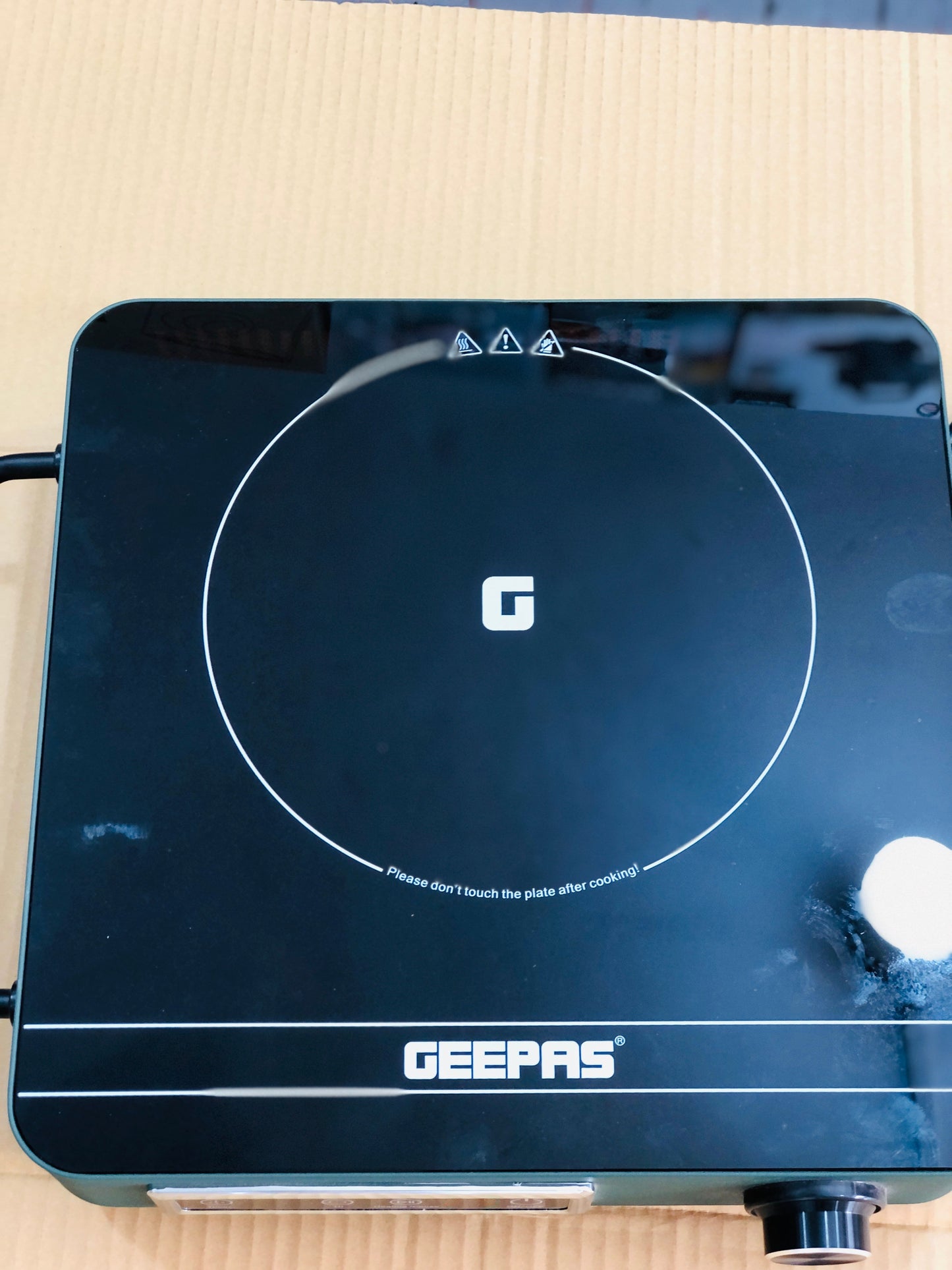 Geepas Digital Infrared Universal Hot Plate 6925