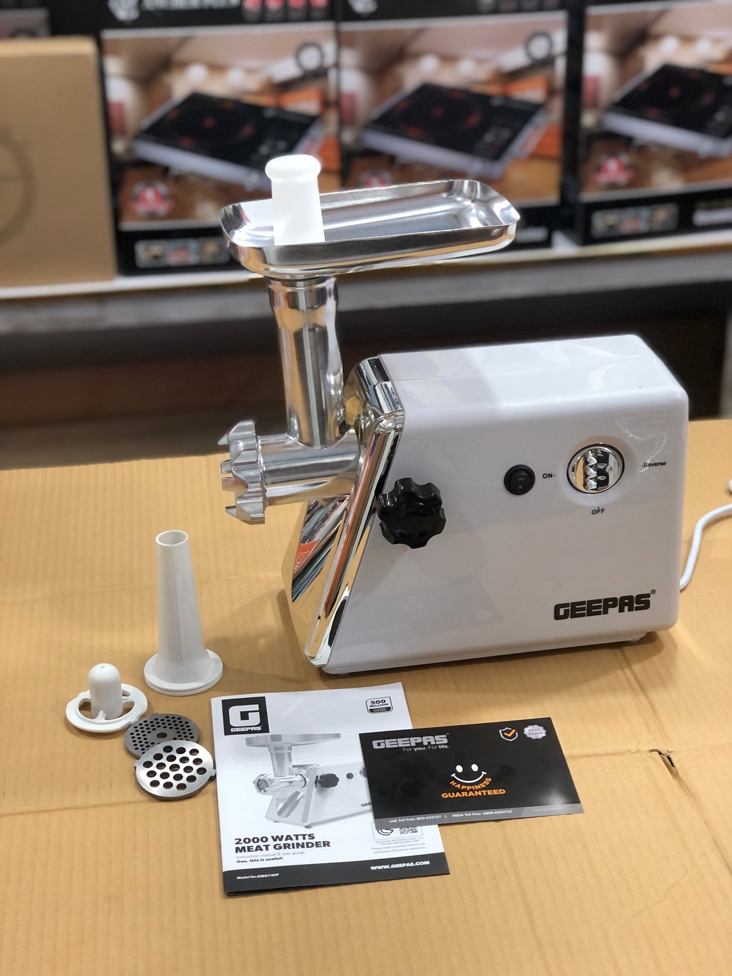 Geepas Meat Grinder GMG746P