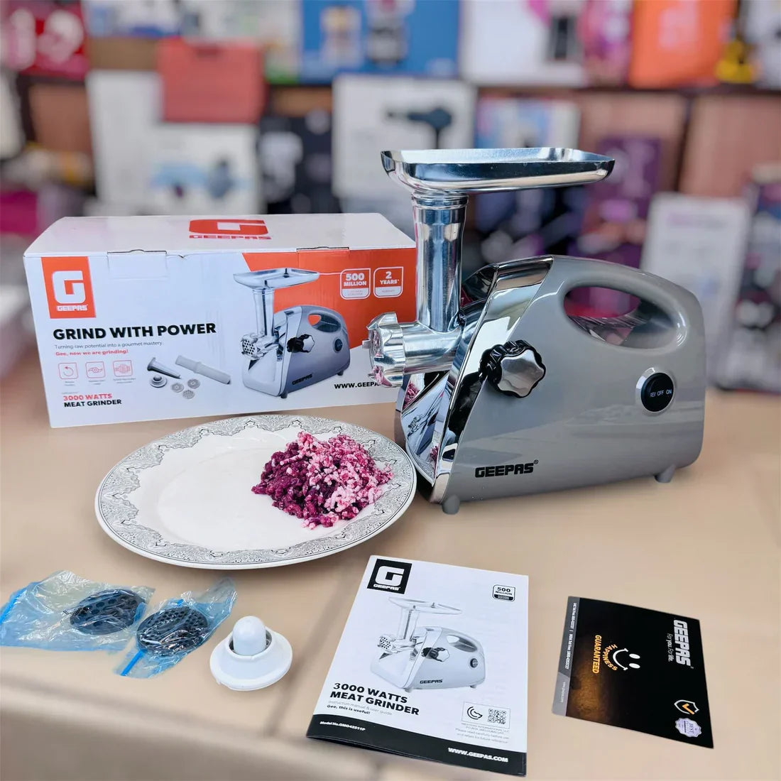 Geepas Meat Grinder Gmg 42511P