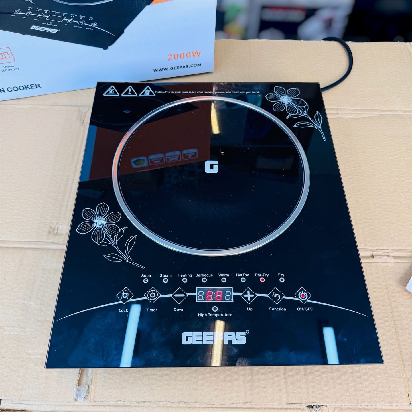 Geepas Digital Induction Cooker GIC 3301P