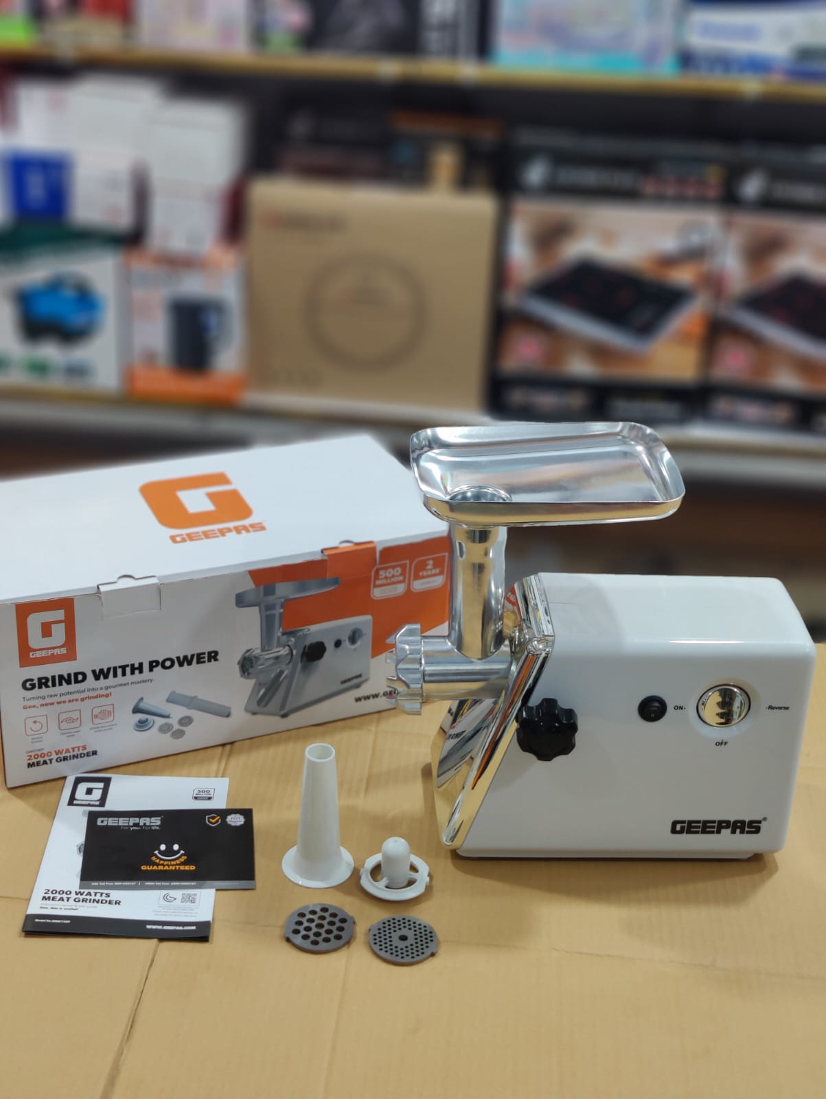Geepas Meat Grinder GMG746P